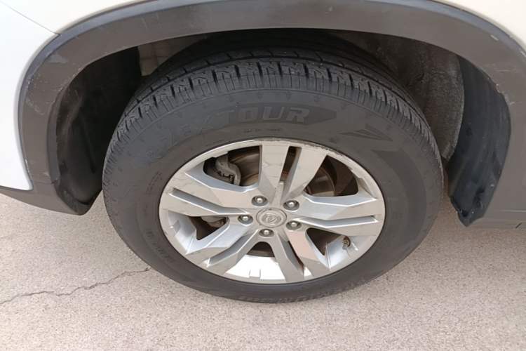 Used CHANGAN CS75 2017 Shangku Edition 1.5T Manual ZhiXiang Model Left Front Wheel Hub