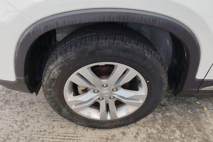 Used CHANGAN CS75 2017 Shangkui Edition 1.5T Automatic Fengxiang Model Left Front Wheel Hub