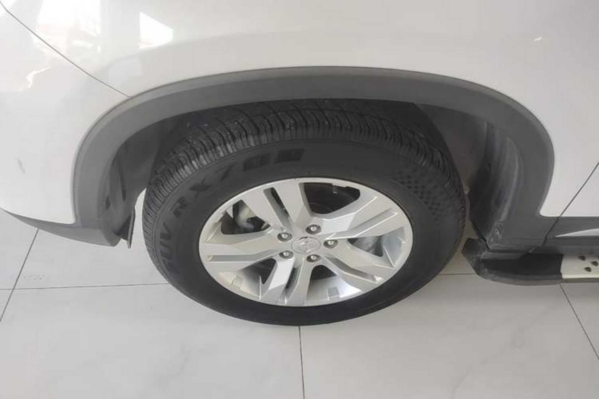 Used CHANGAN CS75 2017 Shangkui Edition 1.5T Automatic Fengxiang Model Left Front Wheel Hub