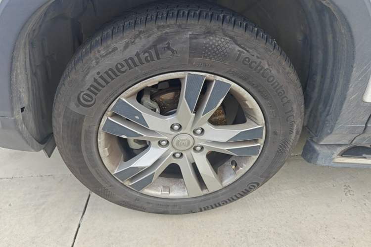 Used CHANGAN CS75 2017 Shangkui Edition 1.5T Automatic Fengxiang Model Left Front Wheel Hub