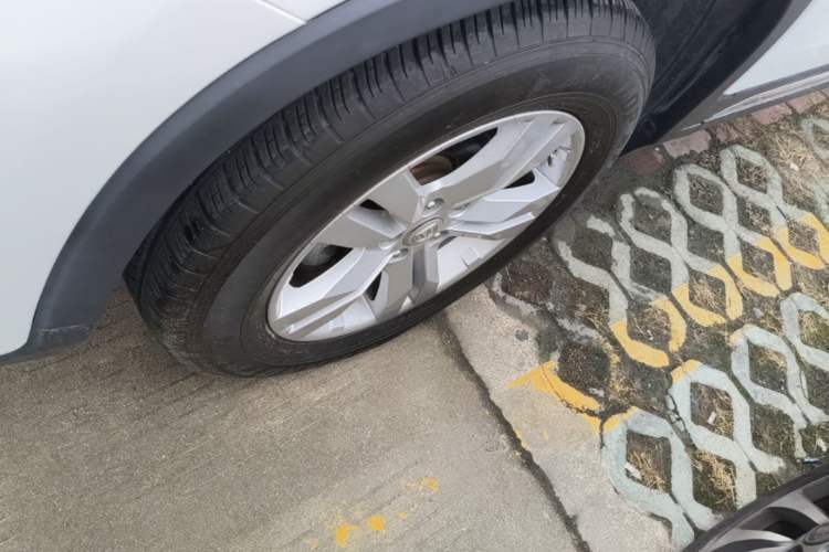 Used CHANGAN CS75 2017 Shangkui Edition 1.5T Manual Fengxiang Model Left Front Wheel Hub