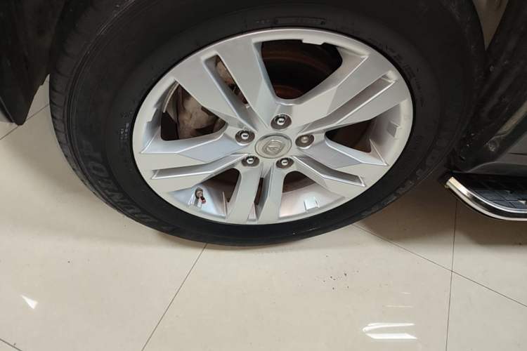 Used CHANGAN CS75 2017 Shangkui Edition 1.5T Manual Fengxiang Model Left Front Wheel Hub