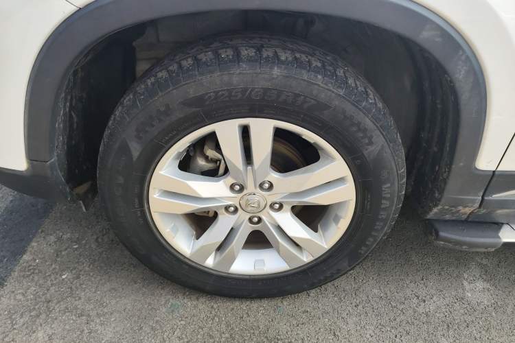 Used CHANGAN CS75 2017 Shangku Edition 1.5T Manual ZhiXiang Model Left Front Wheel Hub