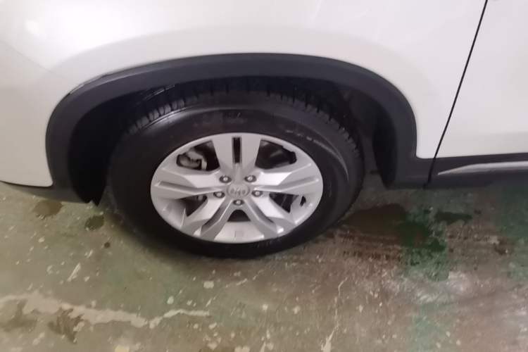 Used CHANGAN CS75 2017 Shangkui Edition 1.8T Automatic All-Wheel-Drive Luxury Model Left Front Wheel Hub