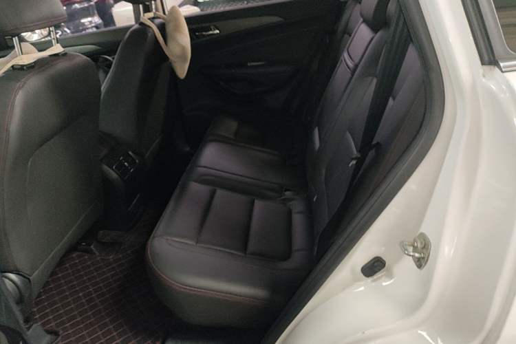 Used CHANGAN CS75 2017 Shangkui Edition 1.8T Automatic All-Wheel-Drive Elite Model Left Rear Seat