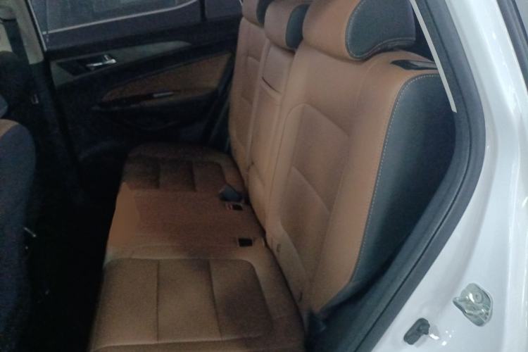 Used CHANGAN CS75 2017 Shangkui Edition 1.8T Automatic All-Wheel-Drive Elite Model Left Rear Seat