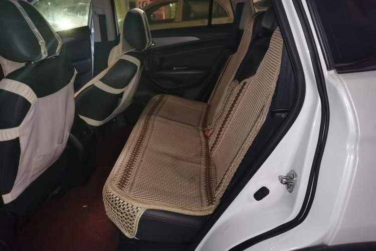 Used CHANGAN CS75 2017 Shangkui Edition 1.5T Automatic Fengxiang Model Left Rear Seat