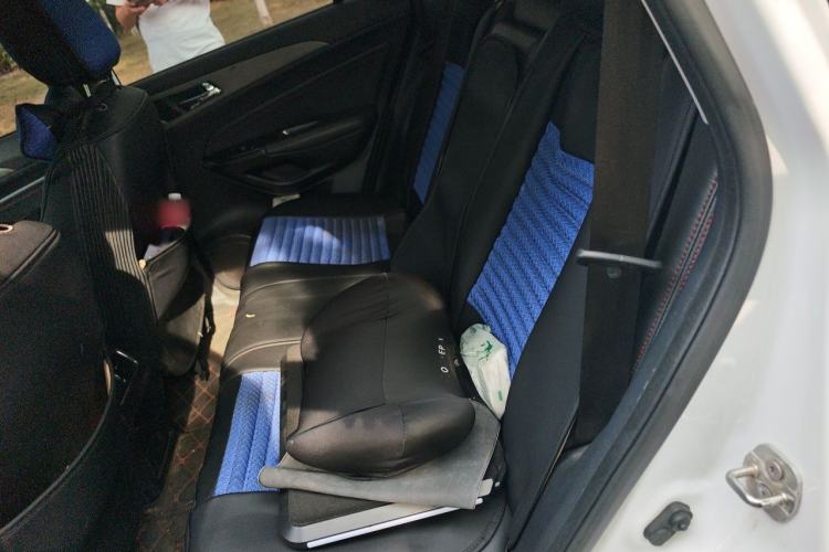 Used CHANGAN CS75 2017 Shangkui Edition 1.5T Manual Fengxiang Model Left Rear Seat