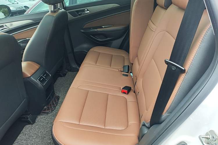 Used CHANGAN CS75 2017 Shangkui Edition 1.5T Automatic Fengxiang Model Left Rear Seat