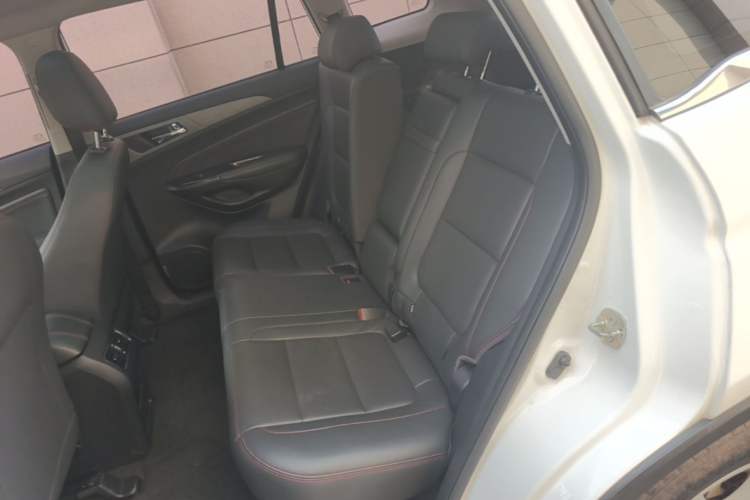 Used CHANGAN CS75 2017 Shangkui Edition 1.5T Automatic Fengxiang Model Left Rear Seat