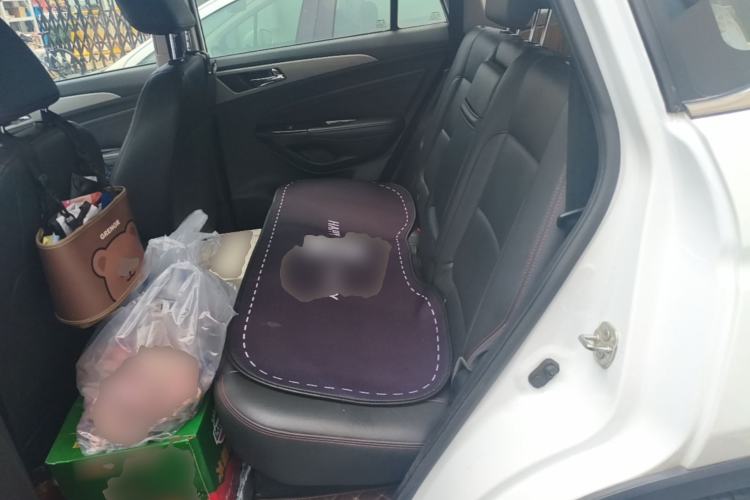 Used CHANGAN CS75 2017 Shangkui Edition 1.5T Automatic Fengxiang Model Left Rear Seat
