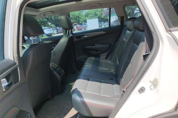Used CHANGAN CS75 2017 Shangkui Edition 1.5T Automatic Fengxiang Model Left Rear Seat
