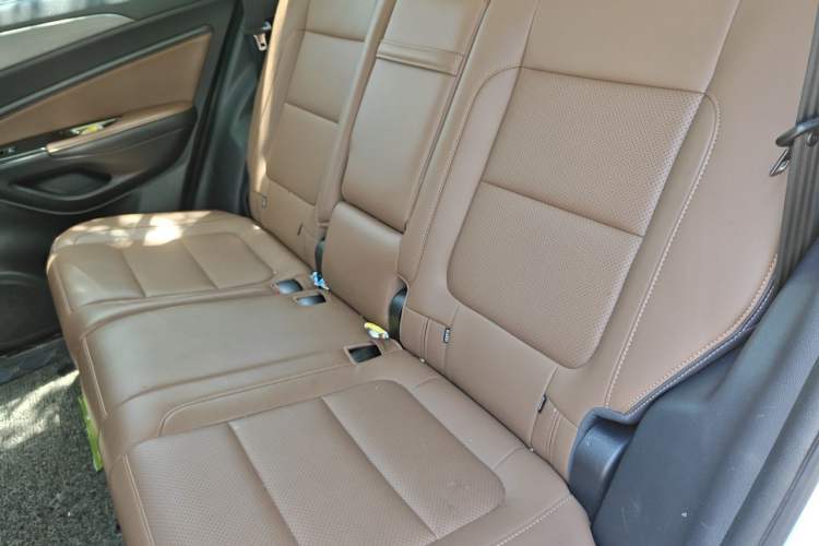 Used CHANGAN CS75 2017 Shangkui Edition 1.5T Automatic Sharp Model Left Rear Seat
