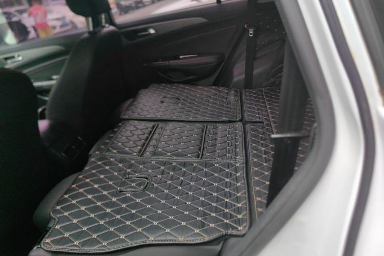 Used CHANGAN CS75 2017 Shangku Edition 1.5T Manual ZhiXiang Model Left Rear Seat