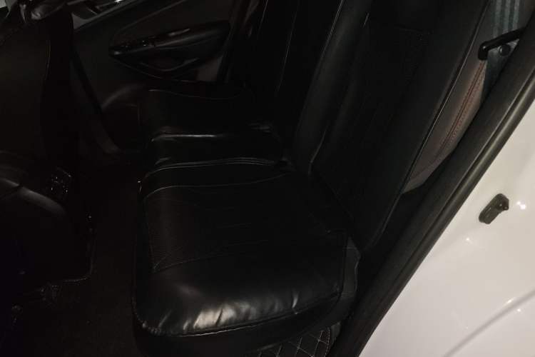 Used CHANGAN CS75 2017 Shangkui Edition 1.5T Automatic Fengxiang Model Left Rear Seat