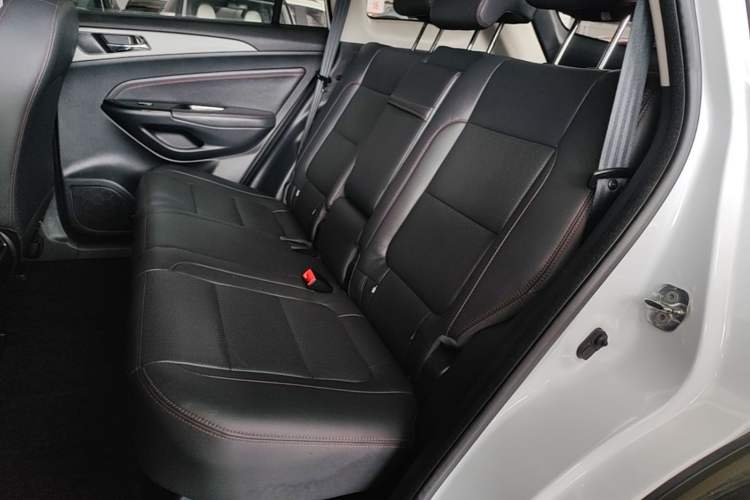 Used CHANGAN CS75 2017 Shangkui Edition 1.5T Automatic Fengxiang Model Left Rear Seat