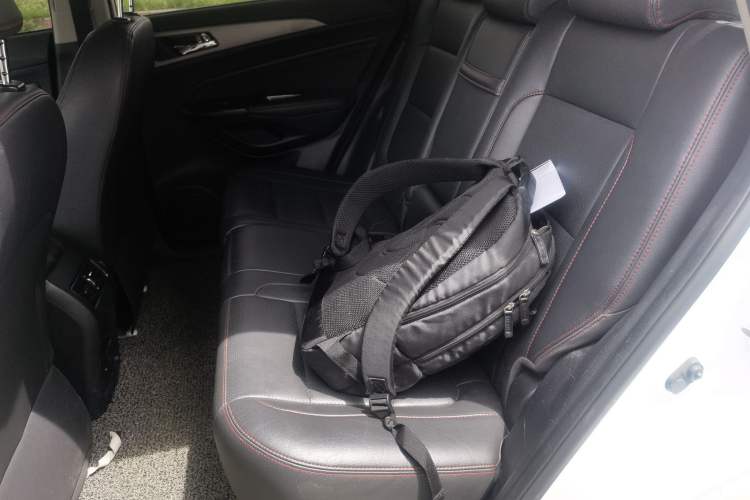 Used CHANGAN CS75 2017 Shangkui Edition 1.5T Manual Fengxiang Model Left Rear Seat