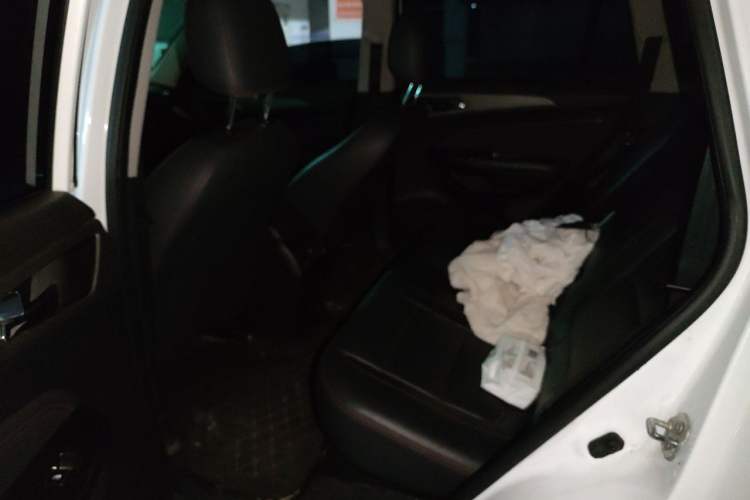 Used CHANGAN CS75 2017 Shangku Edition 1.5T Manual ZhiXiang Model Left Rear Seat