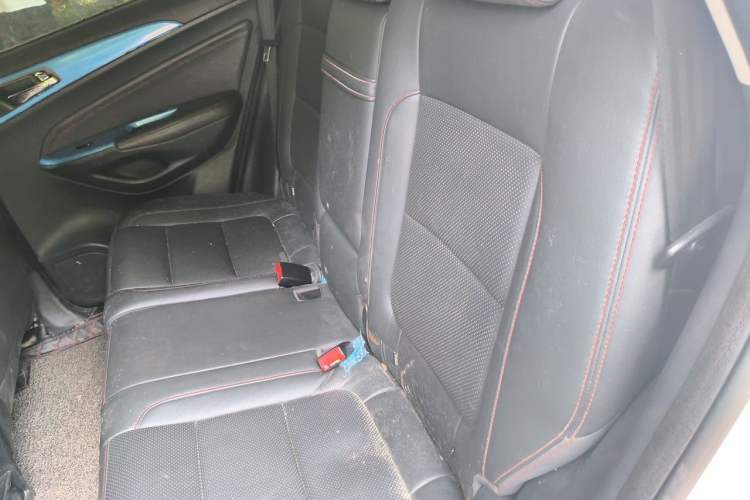 Used CHANGAN CS75 2017 Shangkui Edition 1.5T Automatic Fengxiang Model Left Rear Seat