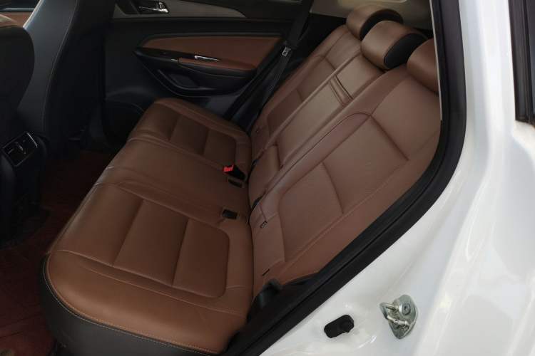 Used CHANGAN CS75 2017 Shangkui Edition 1.8T Automatic All-Wheel-Drive Elite Model Left Rear Seat