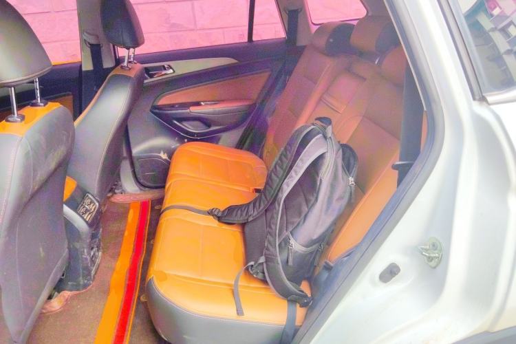 Used CHANGAN CS75 2017 Shangkui Edition 1.5T Automatic Fengxiang Model Left Rear Seat