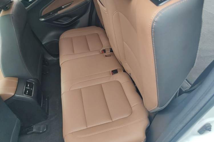 Used CHANGAN CS75 2017 Shangkui Edition 1.5T Manual Fengxiang Model Left Rear Seat