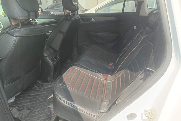 Used CHANGAN CS75 2017 Shangkui Edition 1.5T Automatic Fengxiang Model Left Rear Seat