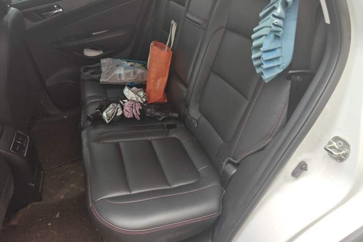 Used CHANGAN CS75 2017 Shangkui Edition 1.5T Automatic Fengxiang Model Left Rear Seat