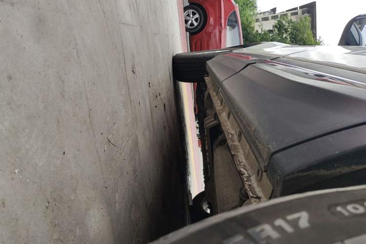 Used CHANGAN CS75 2017 Shangkui Edition 1.5T Automatic Fengyue Model Left Side Sill