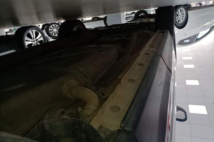 Used CHANGAN CS75 2017 Shangkui Edition 1.8T Automatic All-Wheel-Drive Elite Model Left Side Sill