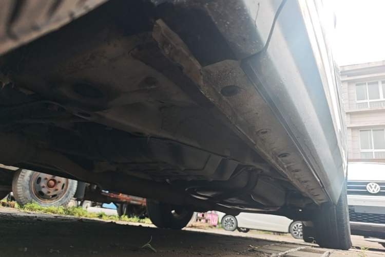 Used CHANGAN CS75 2017 Shangkui Edition 1.5T Automatic Fengxiang Model Left Side Sill