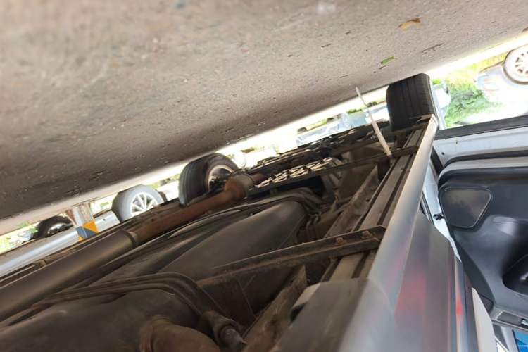 Used CHANGAN CS75 2017 Shangkui Edition 1.5T Automatic Fengxiang Model Left Side Sill