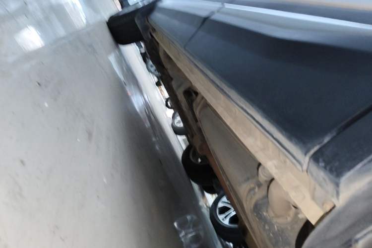 Used CHANGAN CS75 2017 Shangkui Edition 1.5T Manual Fengxiang Model Left Side Sill