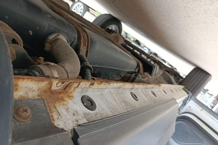 Used CHANGAN CS75 2017 Shangku Edition 1.5T Manual ZhiXiang Model Left Side Sill