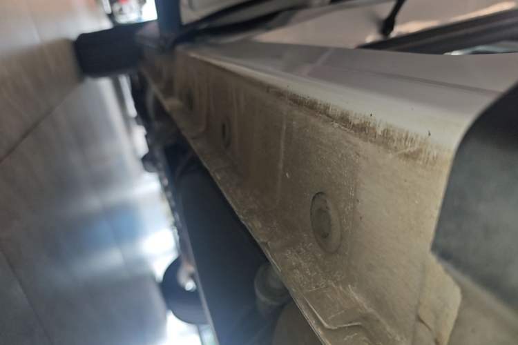 Used CHANGAN CS75 2017 Shangkui Edition 1.5T Automatic Sharp Model Left Side Sill