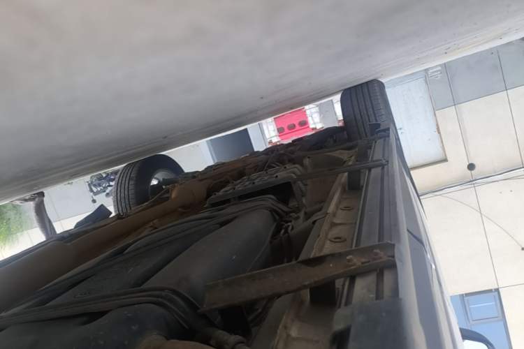 Used CHANGAN CS75 2017 Shangkui Edition 1.5T Automatic Fengxiang Model Left Side Sill