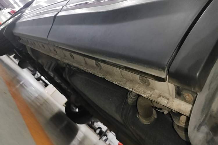 Used CHANGAN CS75 2017 Shangkui Edition 1.5T Automatic Fengxiang Model Left Side Sill