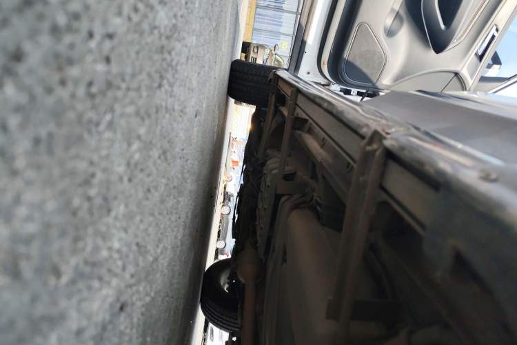 Used CHANGAN CS75 2017 Shangku Edition 1.5T Manual ZhiXiang Model Left Side Sill