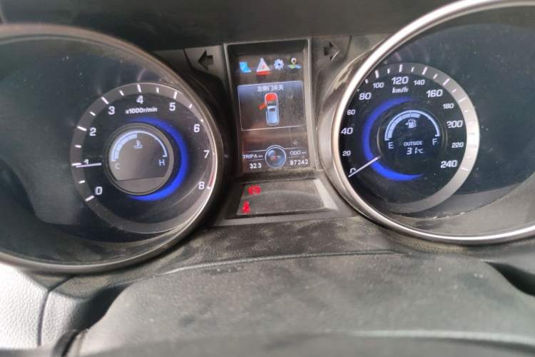 Used CHANGAN CS75 2017 Shangkui Edition 1.5T Manual Enjoyment Model Odometer Close Up