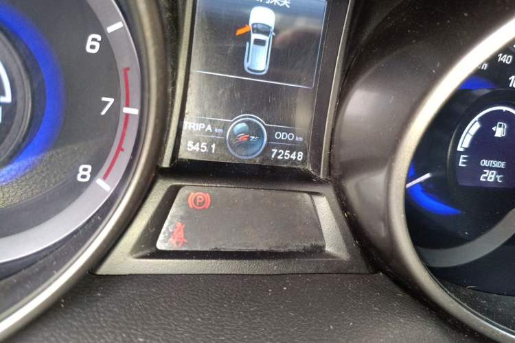Used CHANGAN CS75 2017 Shangkui Edition 1.5T Manual Fengxiang Model Odometer Close Up