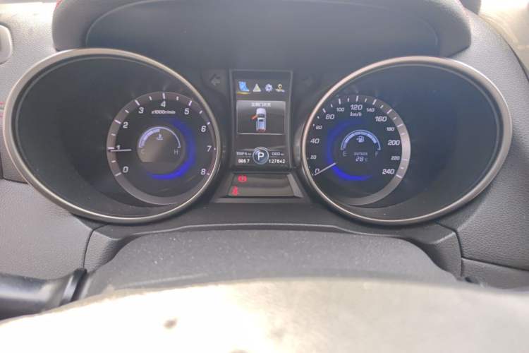 Used CHANGAN CS75 2017 Shangkui Edition 1.5T Automatic Fengyue Model Odometer Close Up