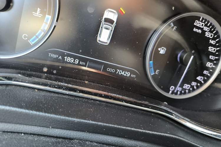 Used CHANGAN CS75 2017 Shangku Edition 1.5T Manual ZhiXiang Model Odometer Close Up