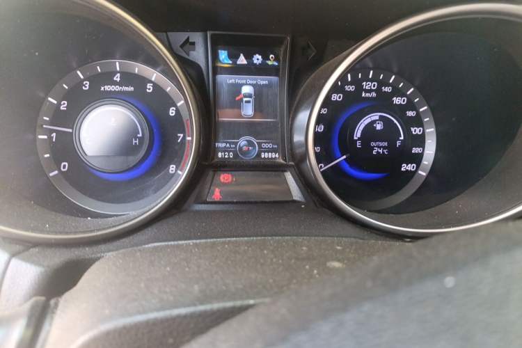 Used CHANGAN CS75 2017 Shangkui Edition 1.5T Manual Fengxiang Model Odometer Close Up