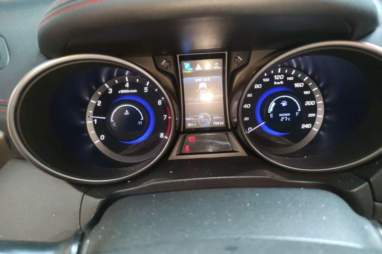 Used CHANGAN CS75 2017 Shangkui Edition 1.5T Manual Fengxiang Model Odometer Close Up