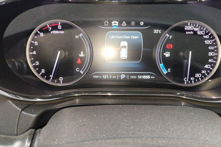Used CHANGAN CS75 2017 Shangkui Edition 1.5T Automatic Fengxiang Model Odometer Close Up