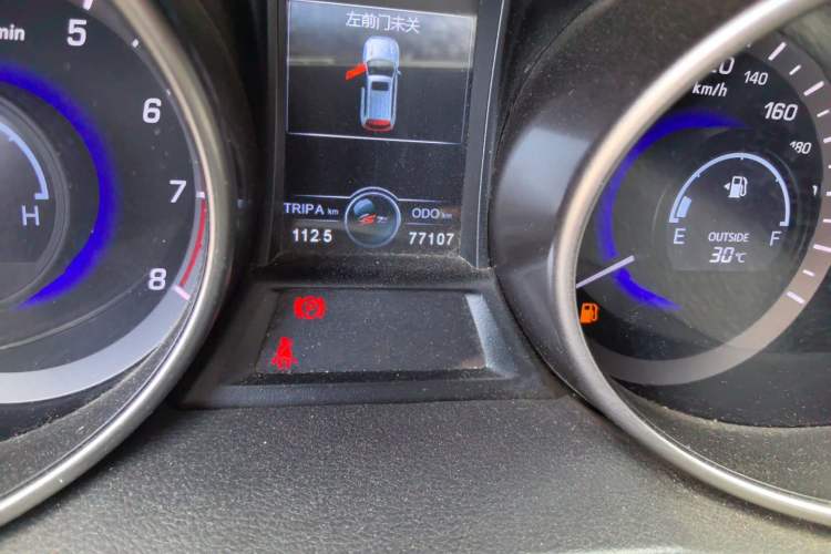 Used CHANGAN CS75 2017 Shangku Edition 1.5T Manual ZhiXiang Model Odometer Close Up