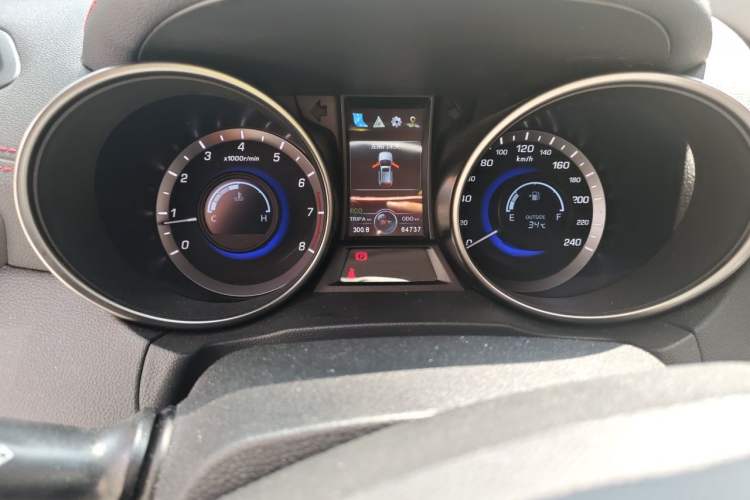 Used CHANGAN CS75 2017 Shangkui Edition 1.5T Manual Fengxiang Model Odometer Close Up