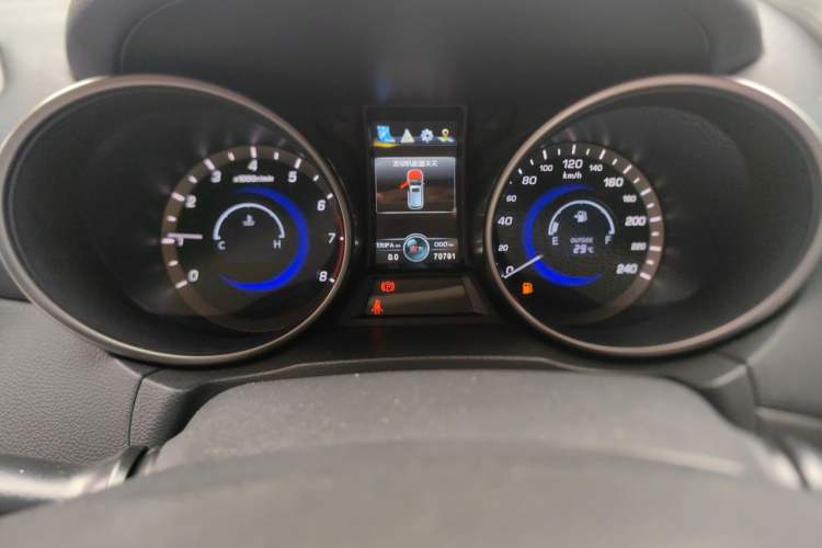 Used CHANGAN CS75 2017 Shangku Edition 1.5T Manual ZhiXiang Model Odometer Close Up