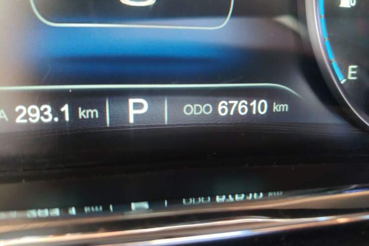 Used CHANGAN CS75 2017 Shangkui Edition 1.5T Automatic Sharp Model Odometer Close Up