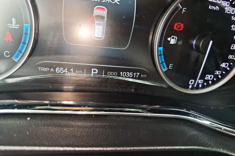 Used CHANGAN CS75 2017 Shangkui Edition 1.5T Automatic Fengyue Model Odometer Close Up